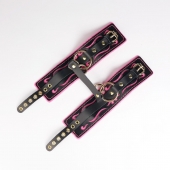 Черные кожаные оковы с розовой строчкой - Crazy Handmade - купить с доставкой в Великом Новгороде
