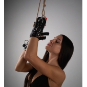 Черные высокие кожаные наручники для подвешивания - Crazy Handmade - купить с доставкой в Великом Новгороде