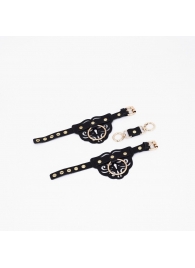 Черные кожаные наручники с клепками, кольцами и золотистой фурнитурой - Crazy Handmade - купить с доставкой в Великом Новгороде Черные кожаные наручники с клепками, кольцами и золотистой фурнитурой - Crazy Handmade - купить с доставкой в Великом Новгороде