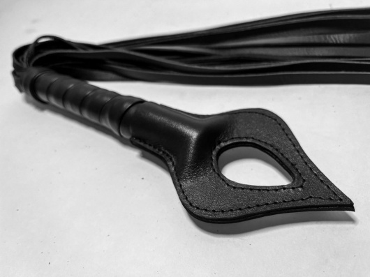 Черная кожаная плеть  Пиковая Дама  - 60 см. - БДСМ Арсенал - купить с доставкой в Великом Новгороде