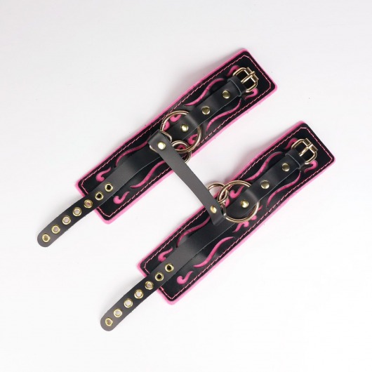 Черные кожаные оковы с розовой строчкой - Crazy Handmade - купить с доставкой в Великом Новгороде Черные кожаные оковы с розовой строчкой - Crazy Handmade - купить с доставкой в Великом Новгороде