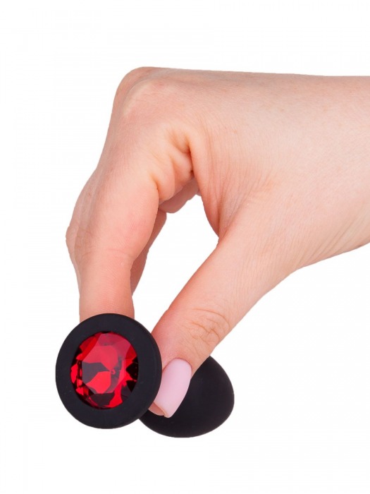 Чёрная анальная втулка с красным кристаллом - 7,3 см. - Джага-Джага - купить с доставкой в Великом Новгороде